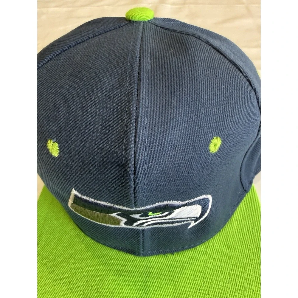 NFL Seattle Seahawks Logo On Dark Navy Blue w/ Lime Green Bill Hat Snapback VGC